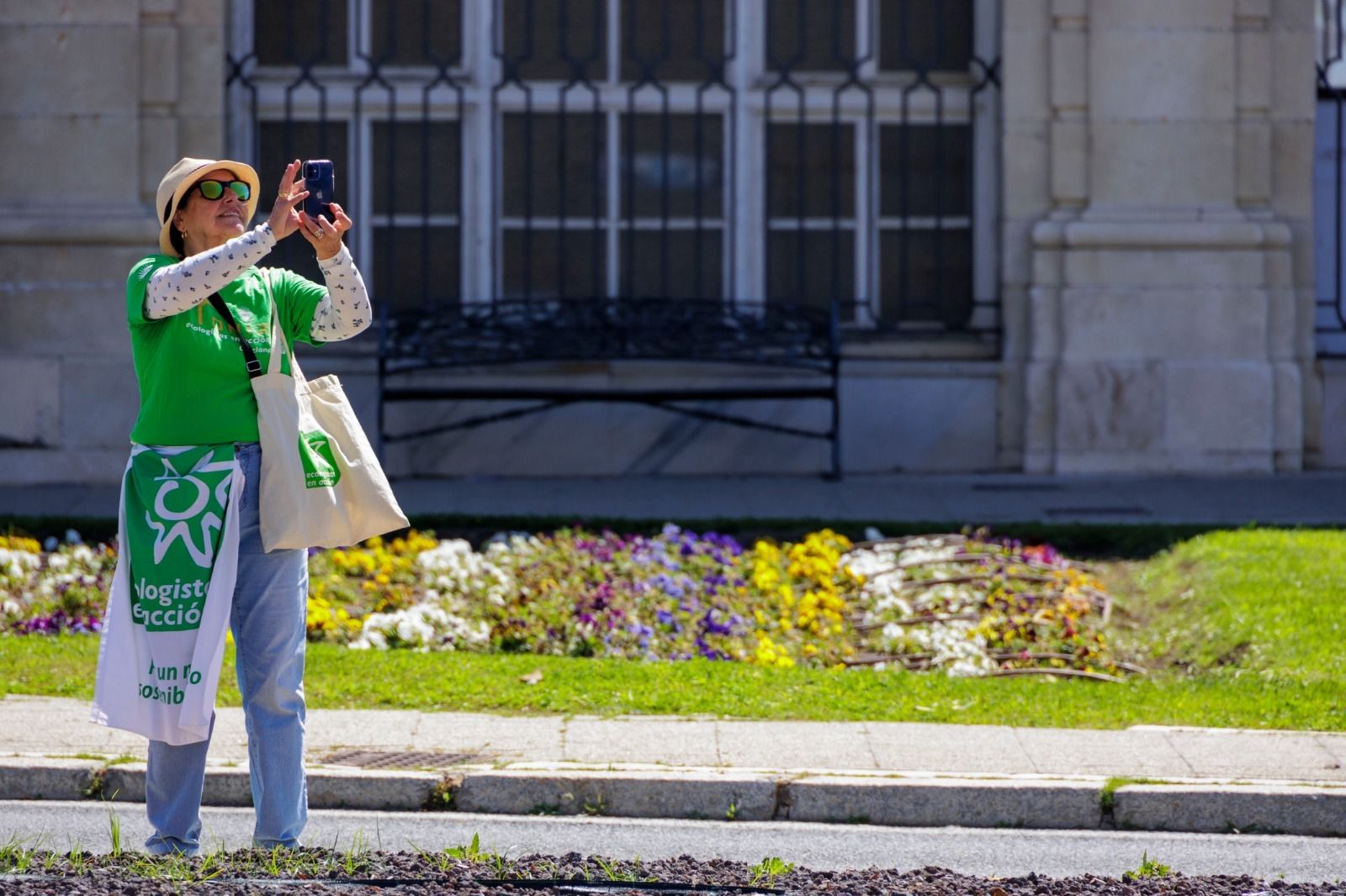 Miles de personas se manifiestan en Cádiz por la Educación Pública, la Sanidad y el Clima