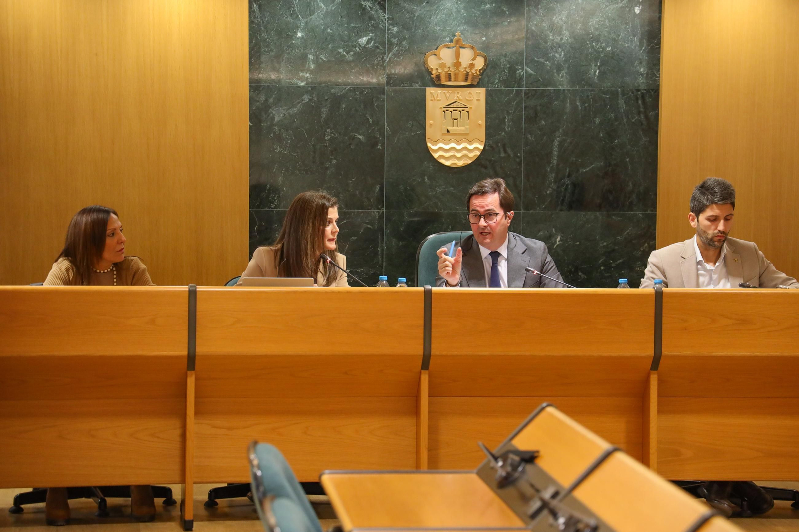 Comisión educativa por un nuevo programa escolar en el Ayuntamiento de El Ejido.