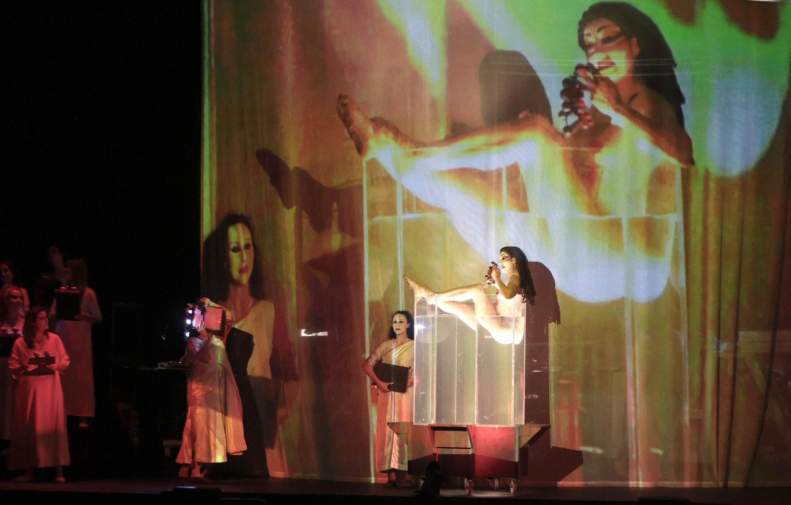 Imágenes de la ópera 'Carmina Burana' en Jerez