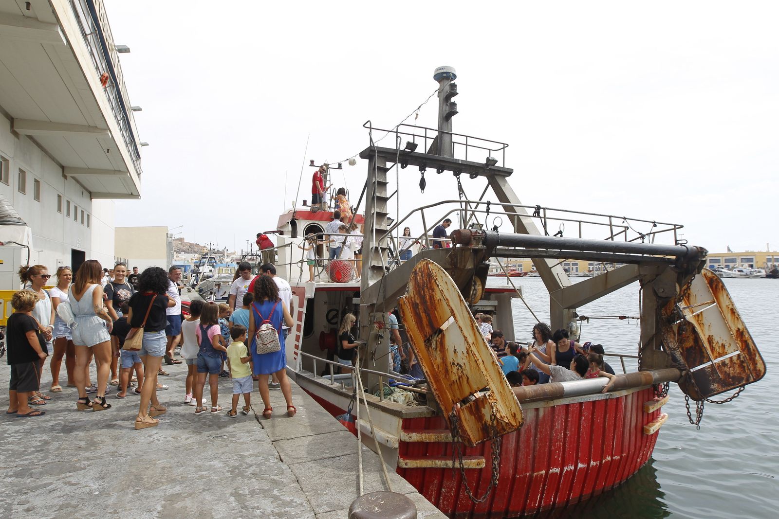 Fotogalería Jornada Puertas Abiertas Puerto Pesquero Almería
