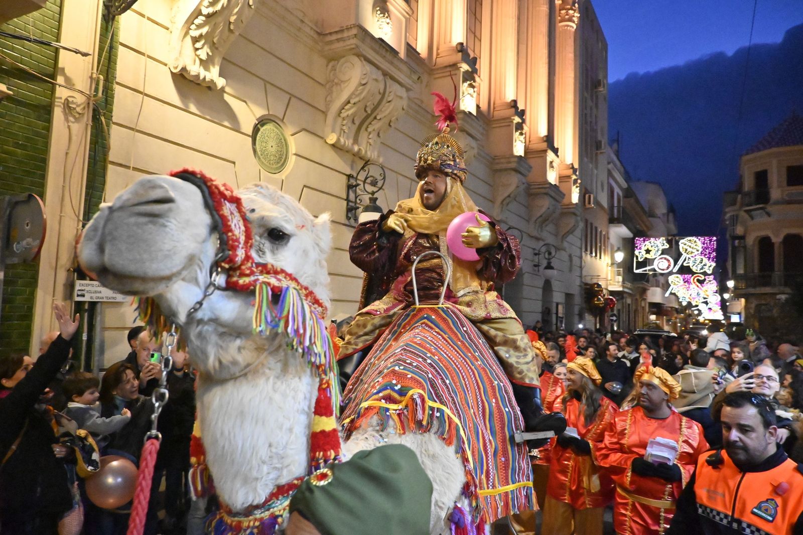 Las mejores fotografías de la llegada de los Reyes Magos a Huelva