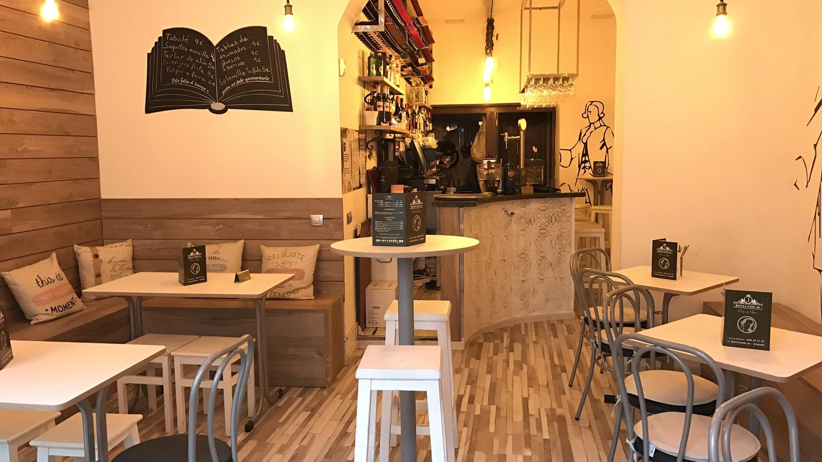 Interior del Jovellanos 16.