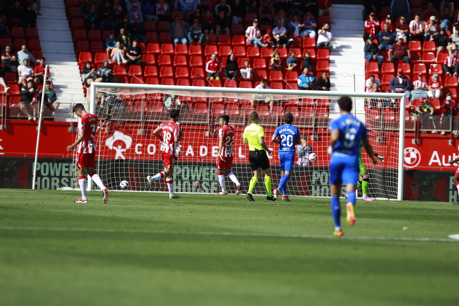 Las imágenes del triste descenso de la UDA ante el Getafe