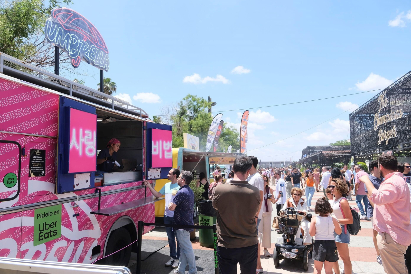 The Champions Burger vuelve a llenar El Vial de Córdoba en su primera jornada de tarde, en imágenes