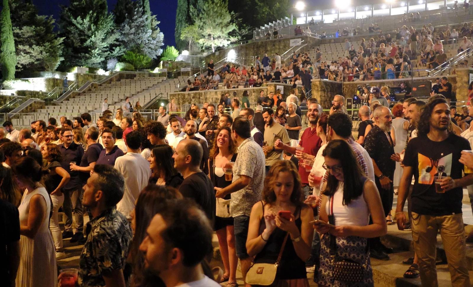El concierto de Calamaro en el Festival de la Guitarra de Córdoba, en imágenes
