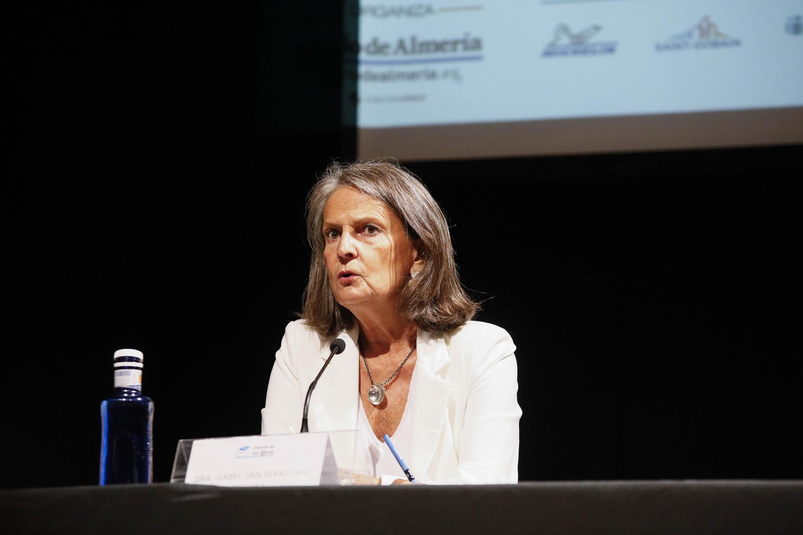 Las imágenes del diario de los libros con Isabel San Sebastián