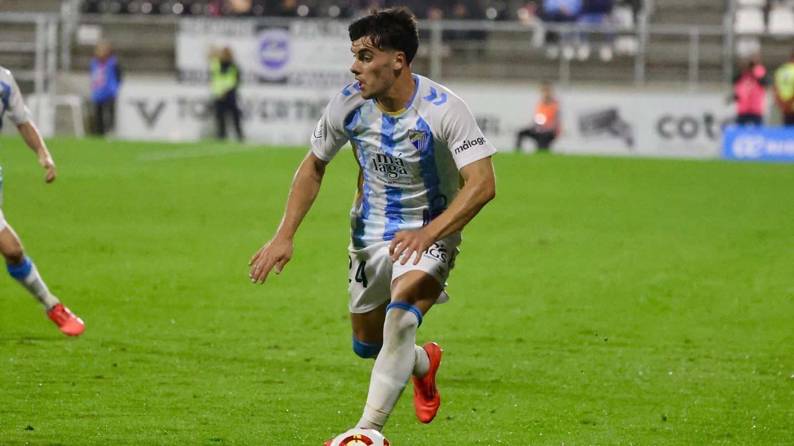 Las fotos del CD Estepona - Málaga CF de Copa del Rey