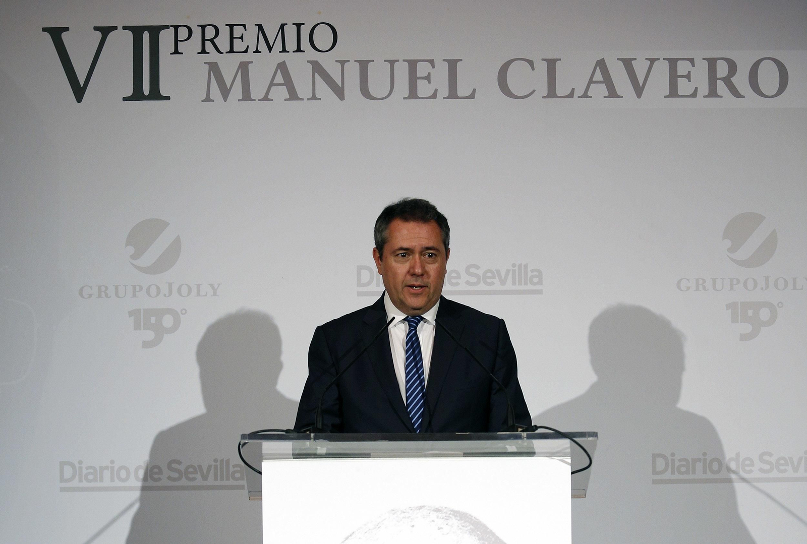 La entrega del VIl Premio Manuel Clavero a Soledad Becerril, en imágenes