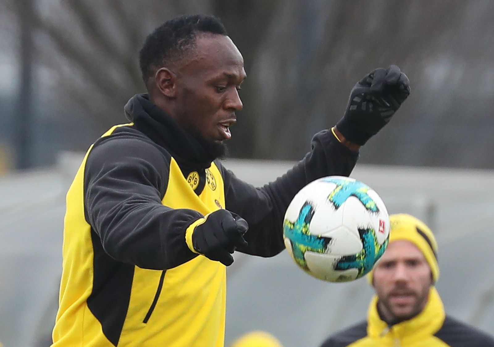 Usain Bolt durante un entrenamiento con el Borussia Dortmund