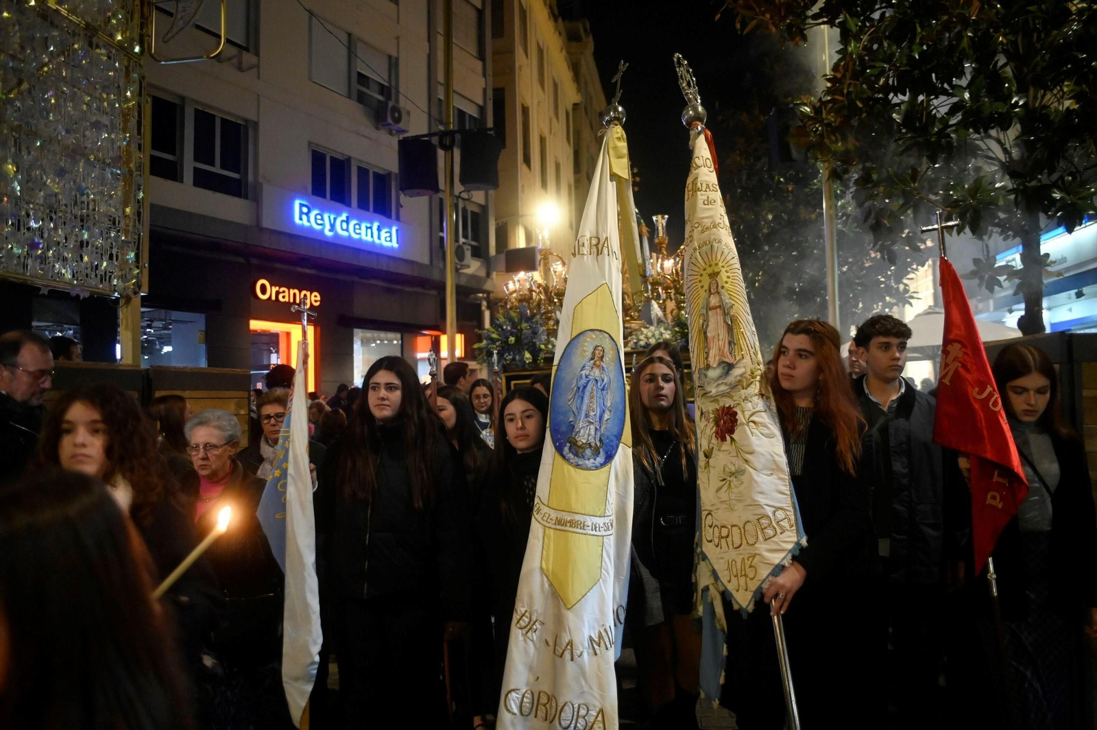 Las mejores fotos de la procesión de la Virgen de la Medalla Milagrosa de Córdoba