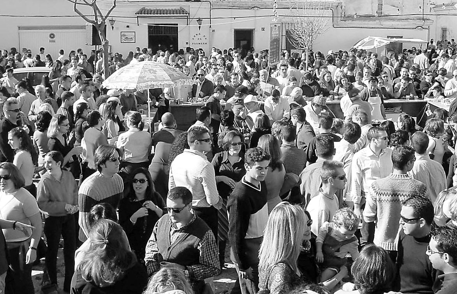 Ambiente en la peña El Plumero en los Carnavales de 2002 en San Fernando