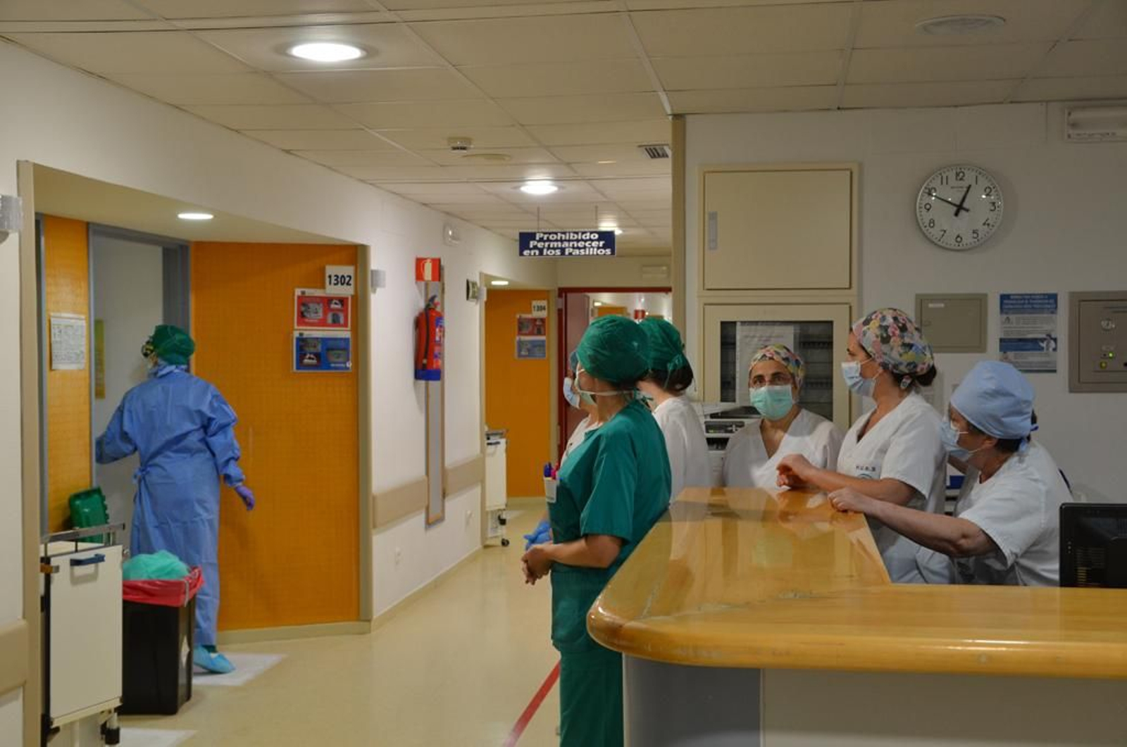 El día a día de las Unidades Covid de hospitalización del Reina Sofía, captado por sus profesionales