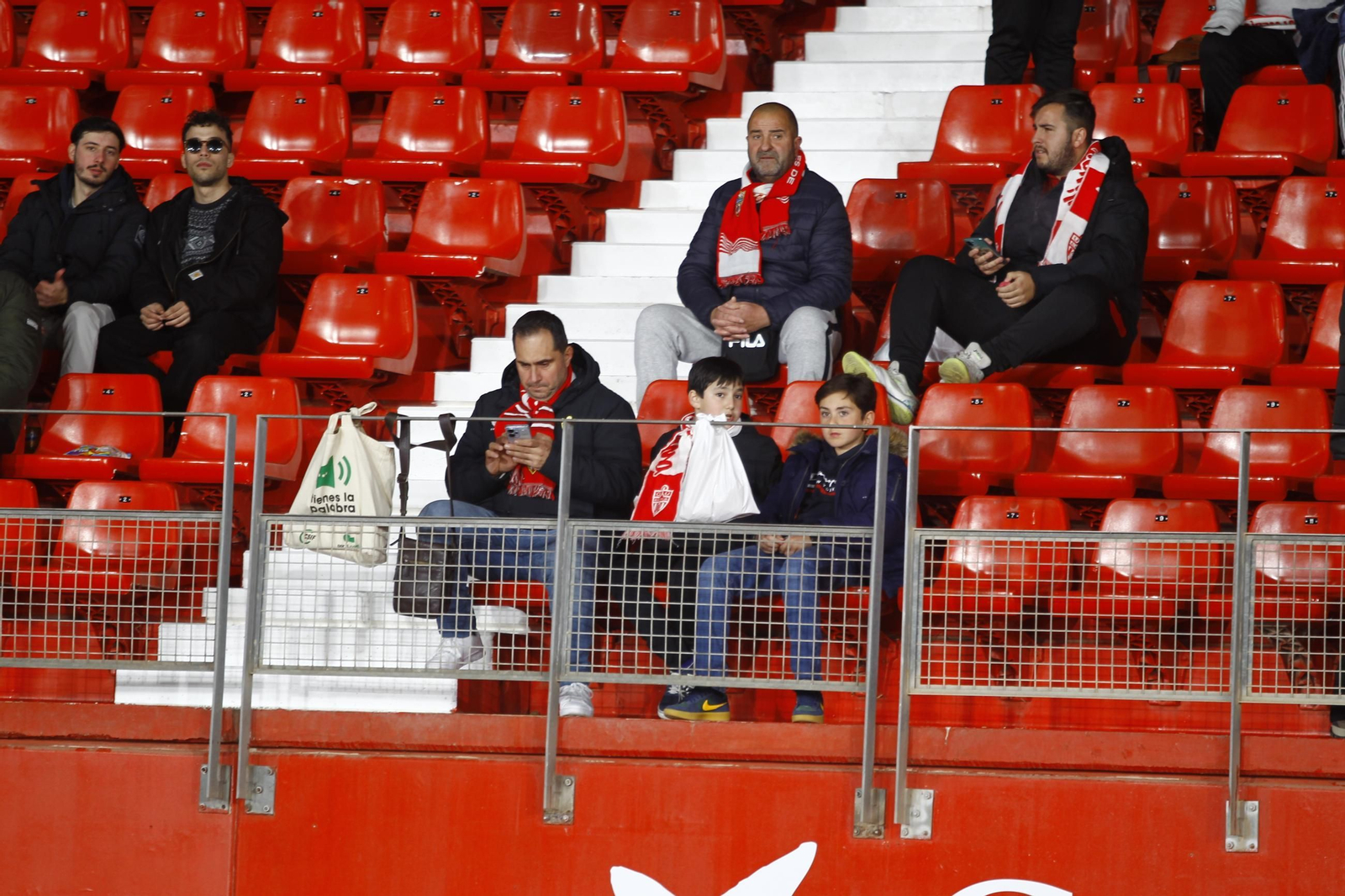 Búscate en las fotos del partido U.D. Almería-C.D. Leganés