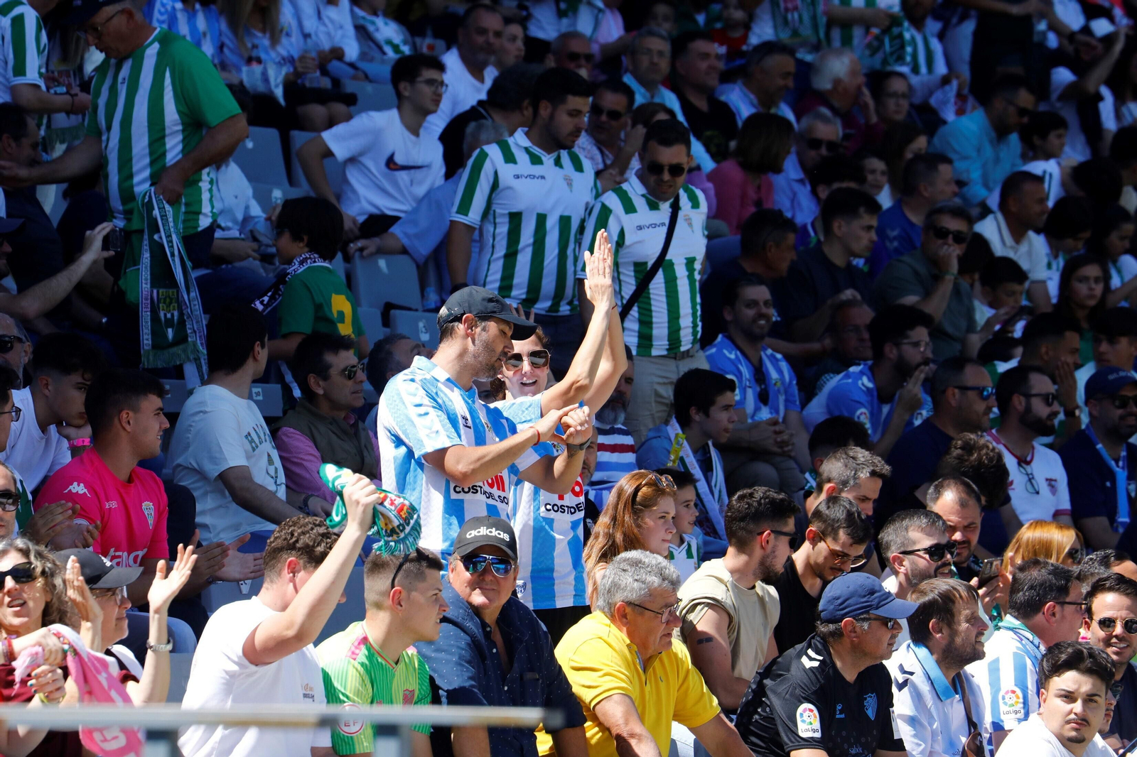 Búscate en el Córdoba - Málaga CF en las gradas de El Arcángel