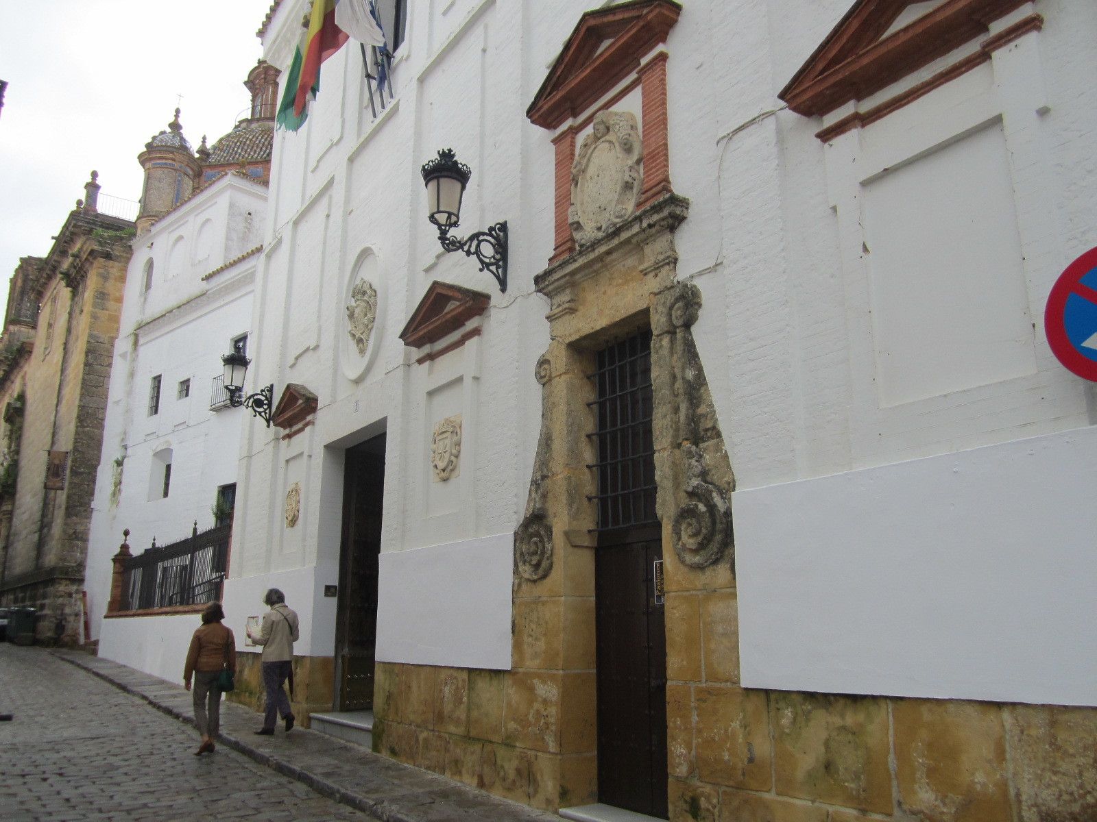 La fachada del Ayuntamiento de Carmona.