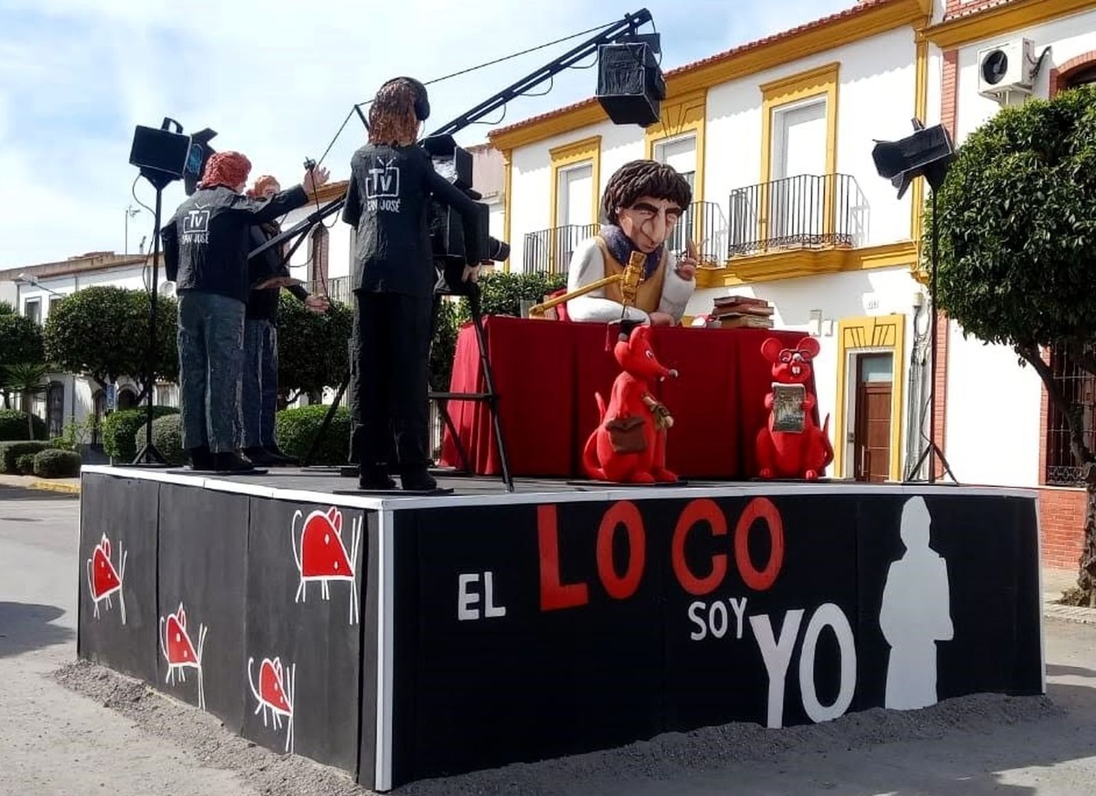 Falla dedicada al sanjuanero más universal, el periodista Jesús Quintero