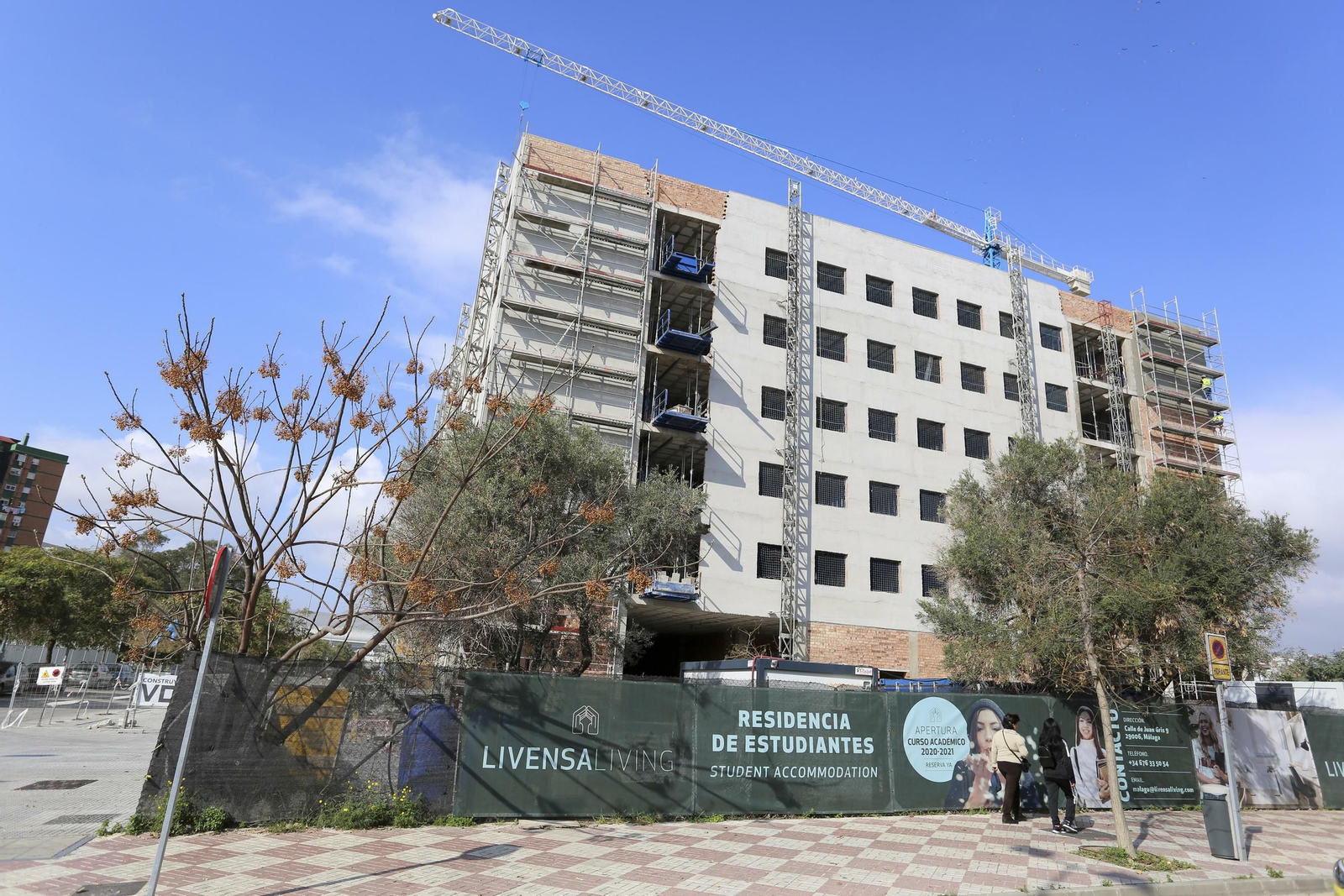 Construcción de la residencia de estudiantes en la calle Juan Gris.