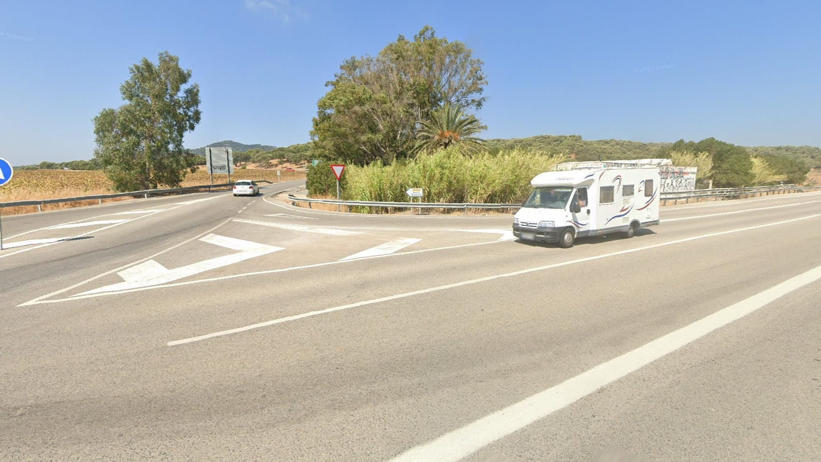 Cuidado al atravesar la carretera nacional: suele tener muchísimo tráfico