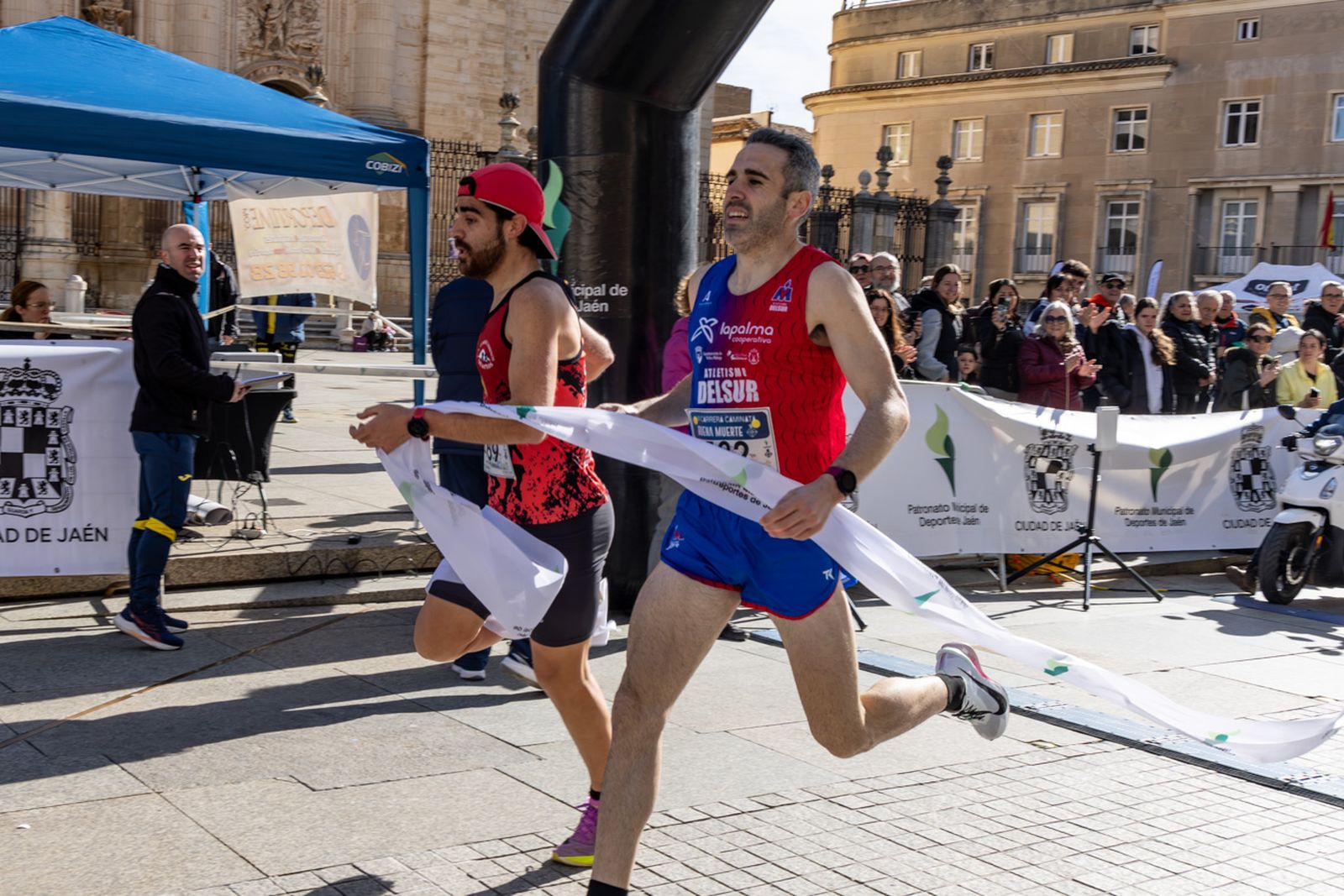 En imágenes: deporte y solidaridad se dan la mano en la VI Carrera-Caminata de la Hermandad de la Buena Muerte (1)