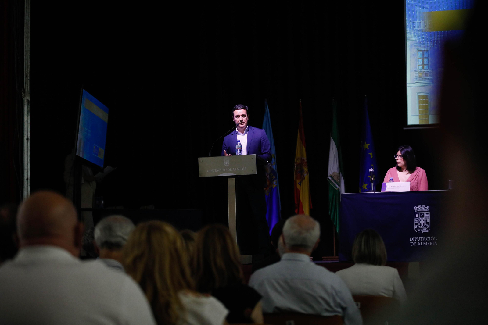 Imágenes de la entrega de los Escudos de Oro del IEA y la celebración de su Plenario