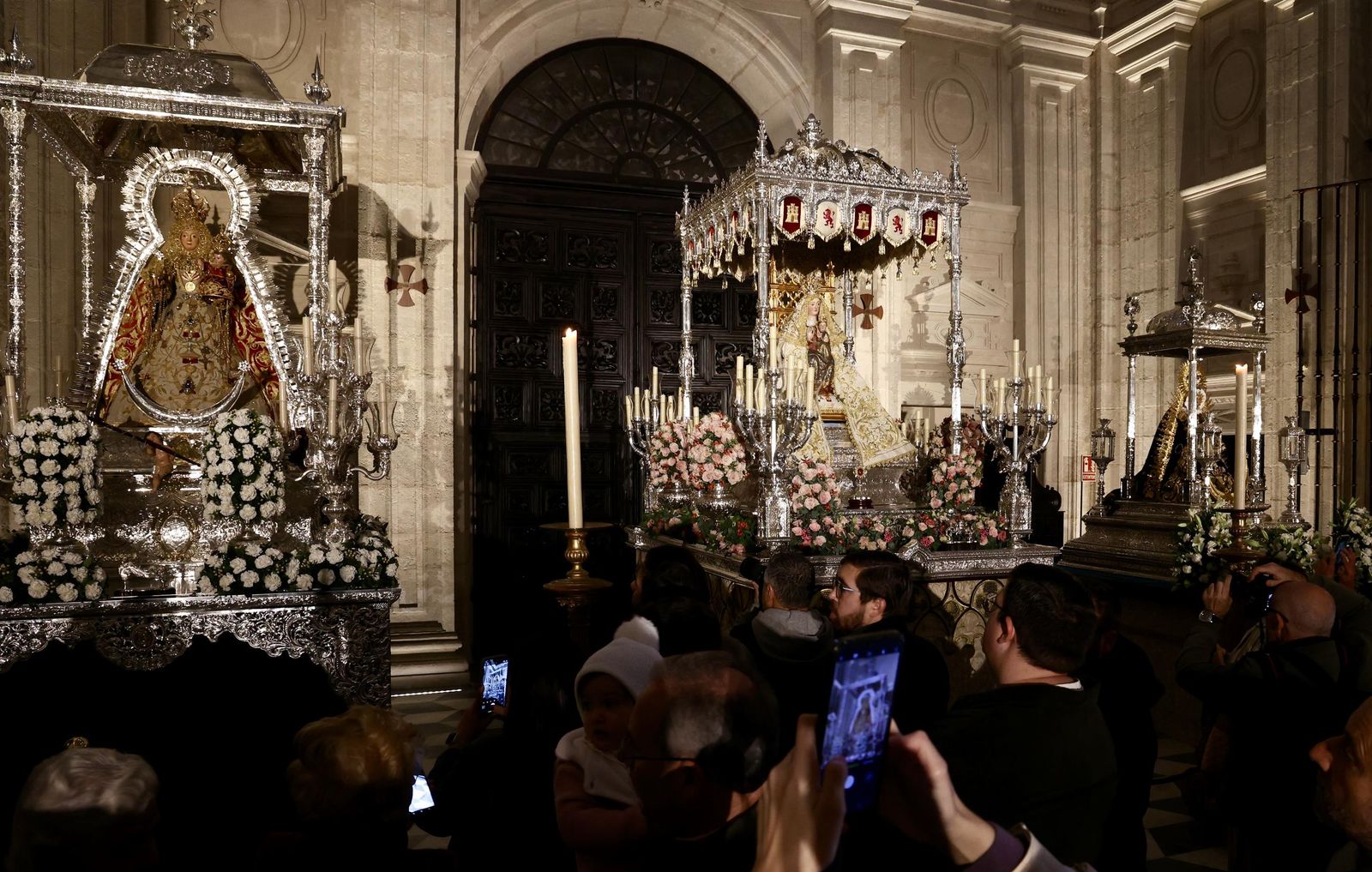 La Virgen de Valme, Consolación y Setefilla ya están en la Iglesia del Sagrario