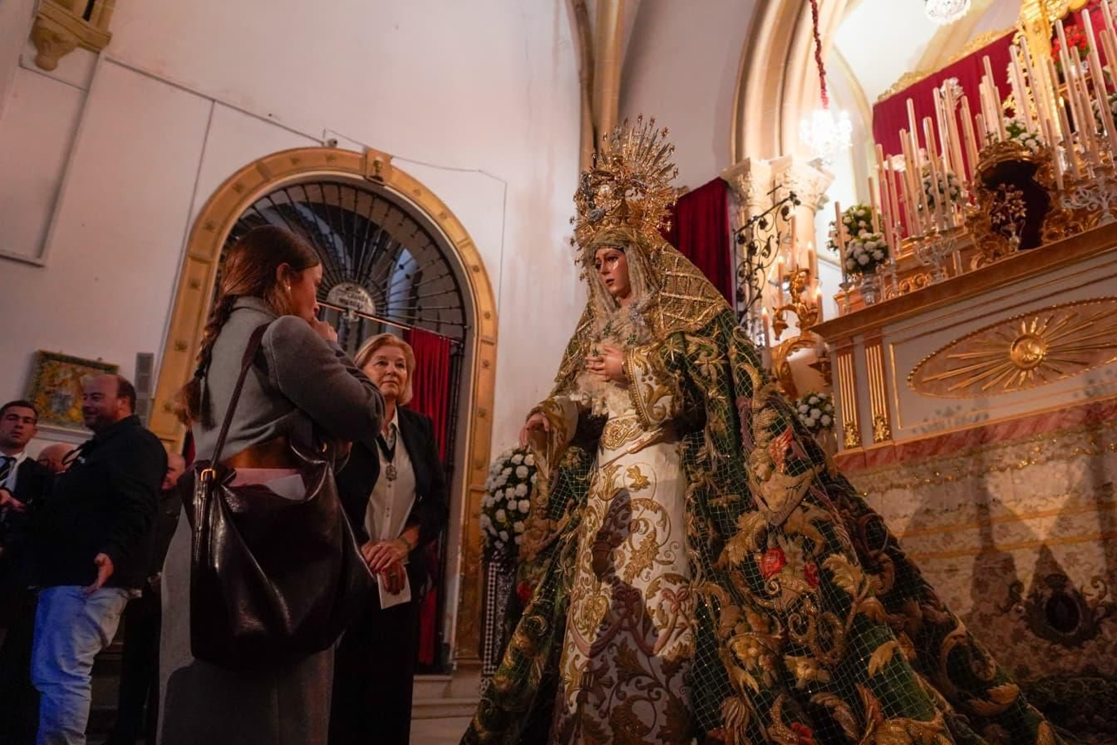 Besamanos de la Esperanza Macarena