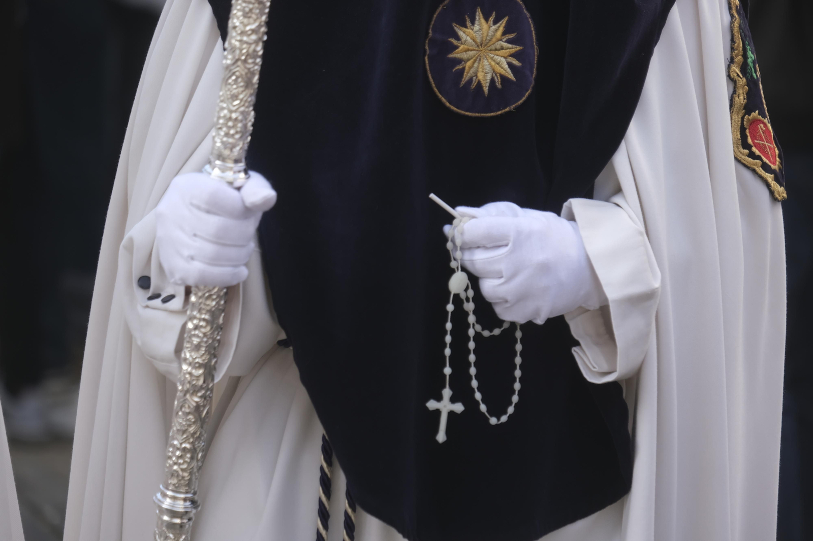 Lunes Santo en Córdoba: la procesión de la Estrella, en imágenes