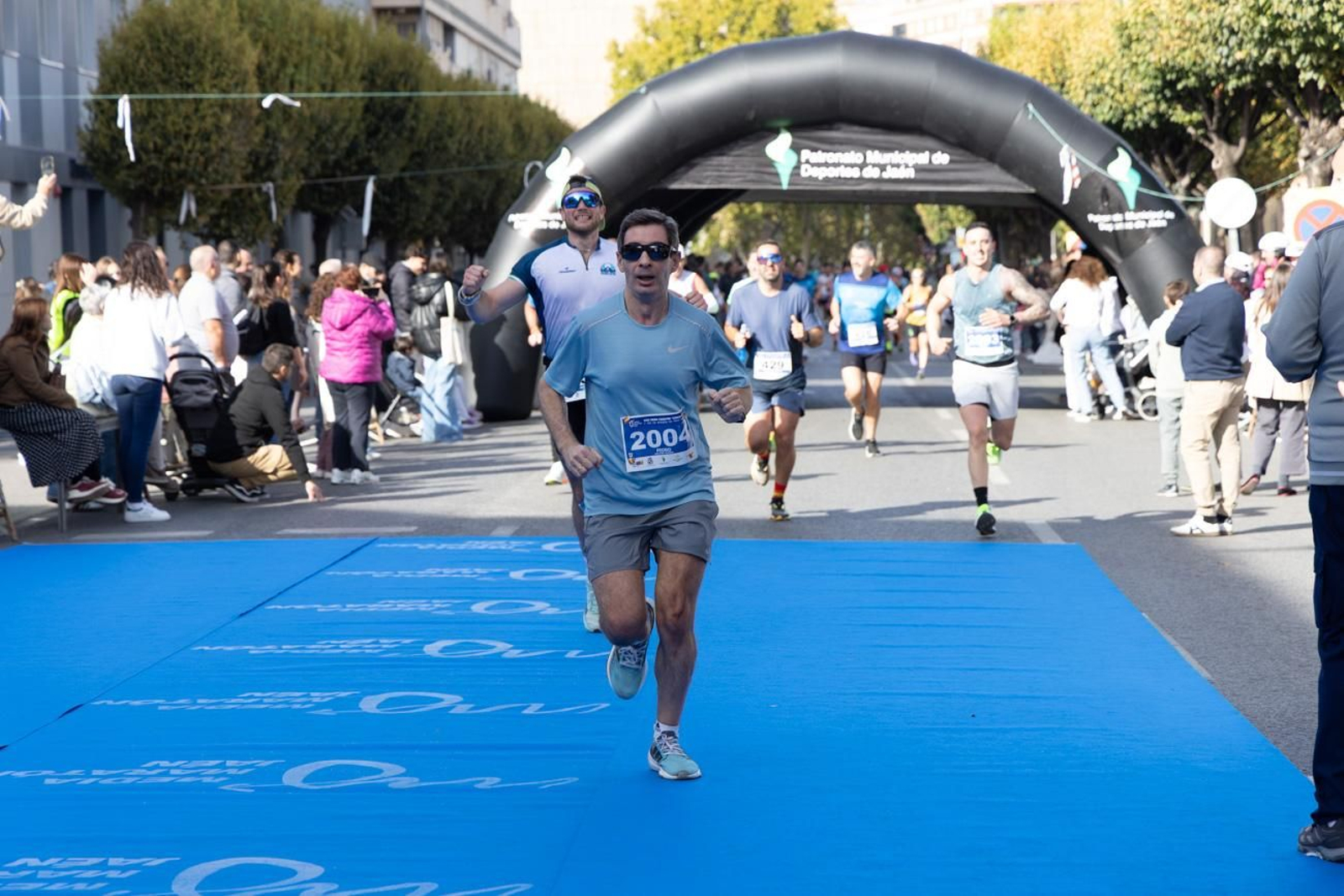 En imágenes: multitudinaria e histórica XXIX Media Maratón 'Ciudad de Jaén' y 10k en memoria de Paco Manzaneda