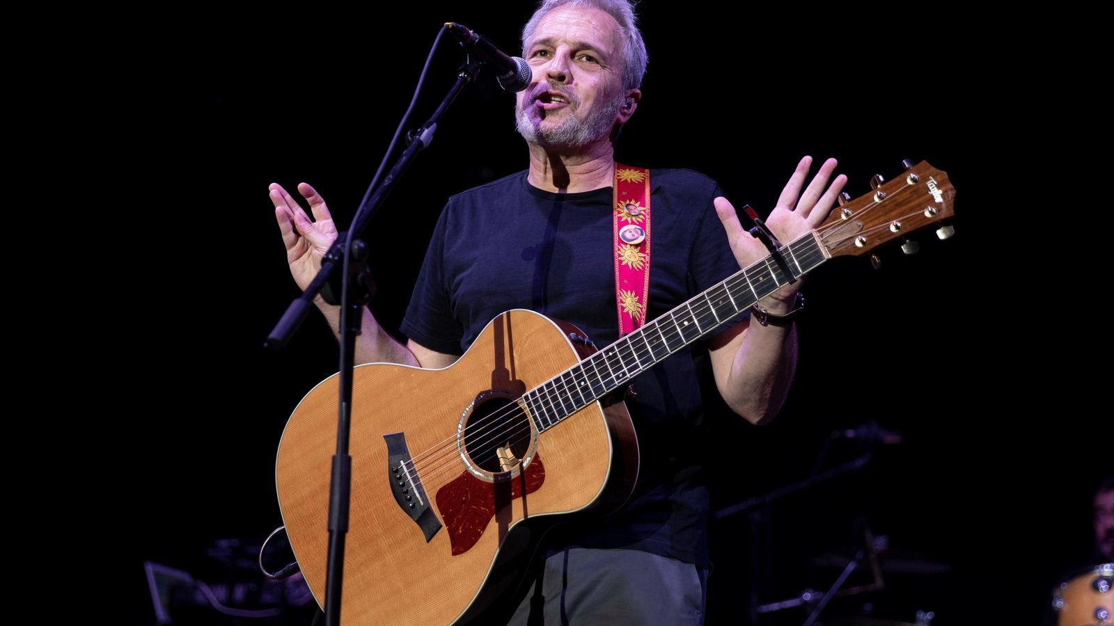 El cantante David Summers