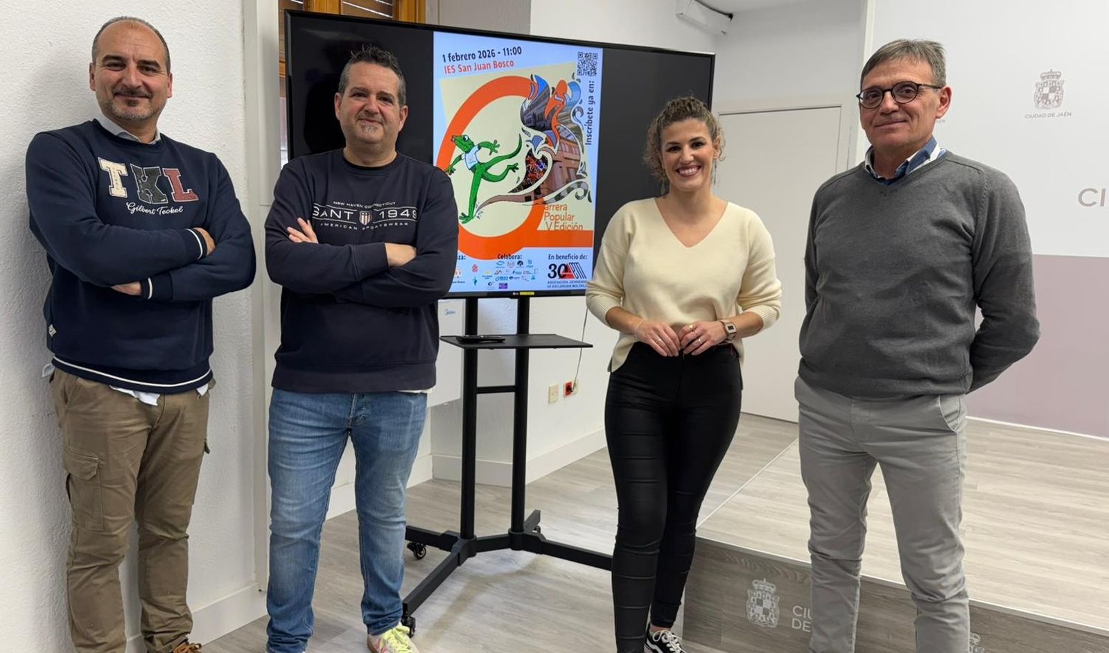 Foto de familia en el acto de presentación de la cita deportiva.