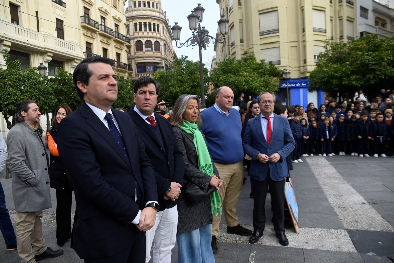 El reconocimiento del colegio Divina Pastora a los colectivos que protegen a los demás, en imágenes