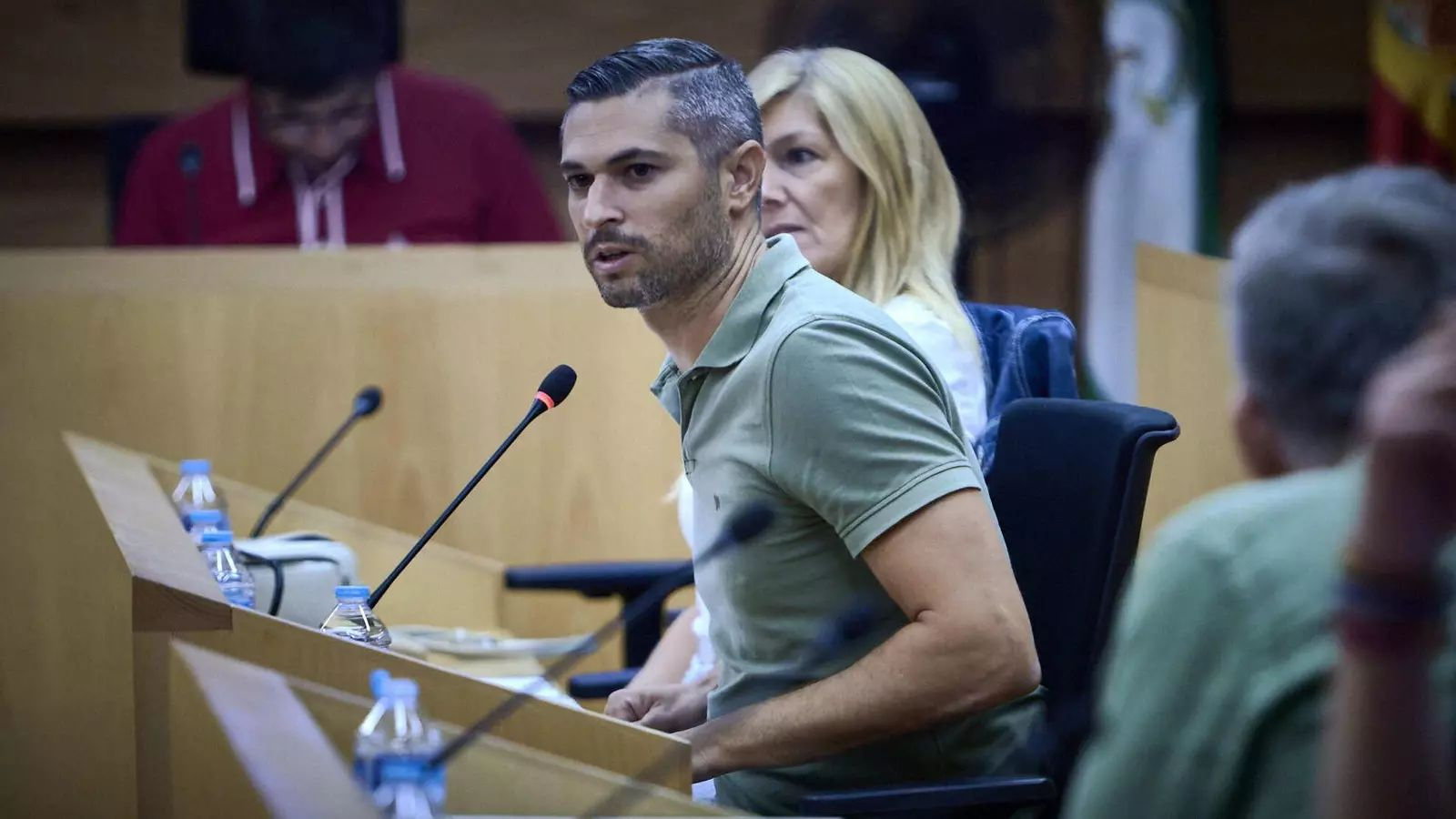 El portavoz del PSOE, Ángel M.ª González, durante un pleno municipal.