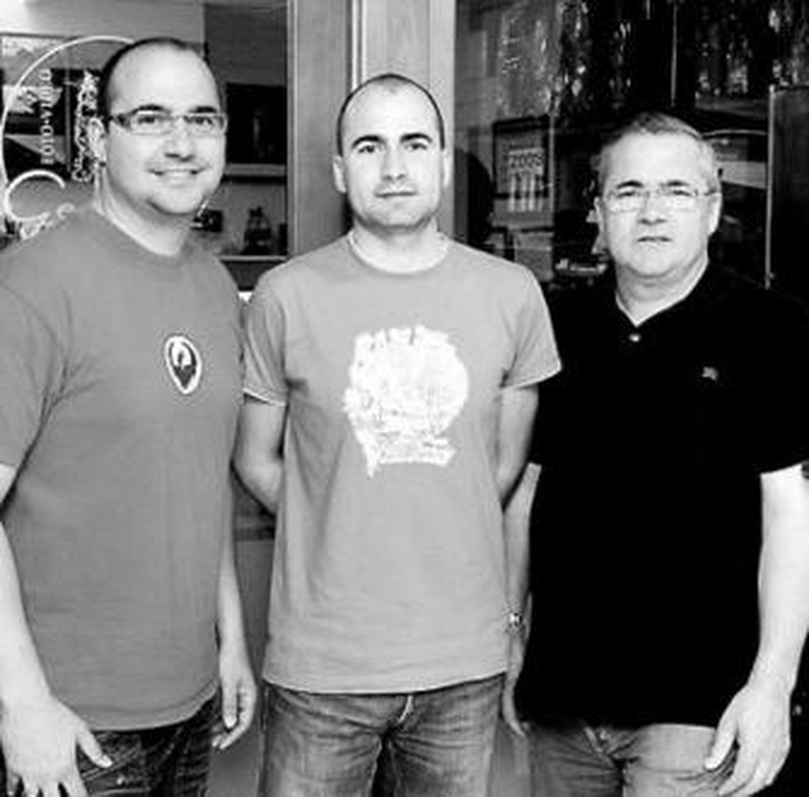 Gabriel con sus hijos Iván y Germán conforman Geyvan Foto.