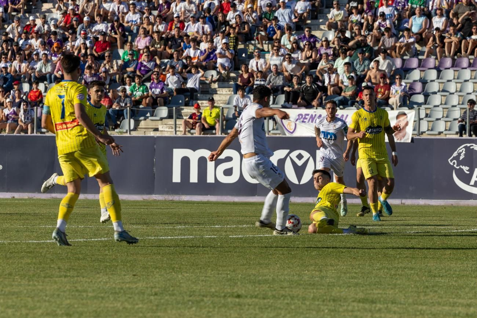 Las mejores imágenes del Real Jaén - CD Huétor Tájar Las mejores imágenes del Real Jaén - CD Huétor Tájar
