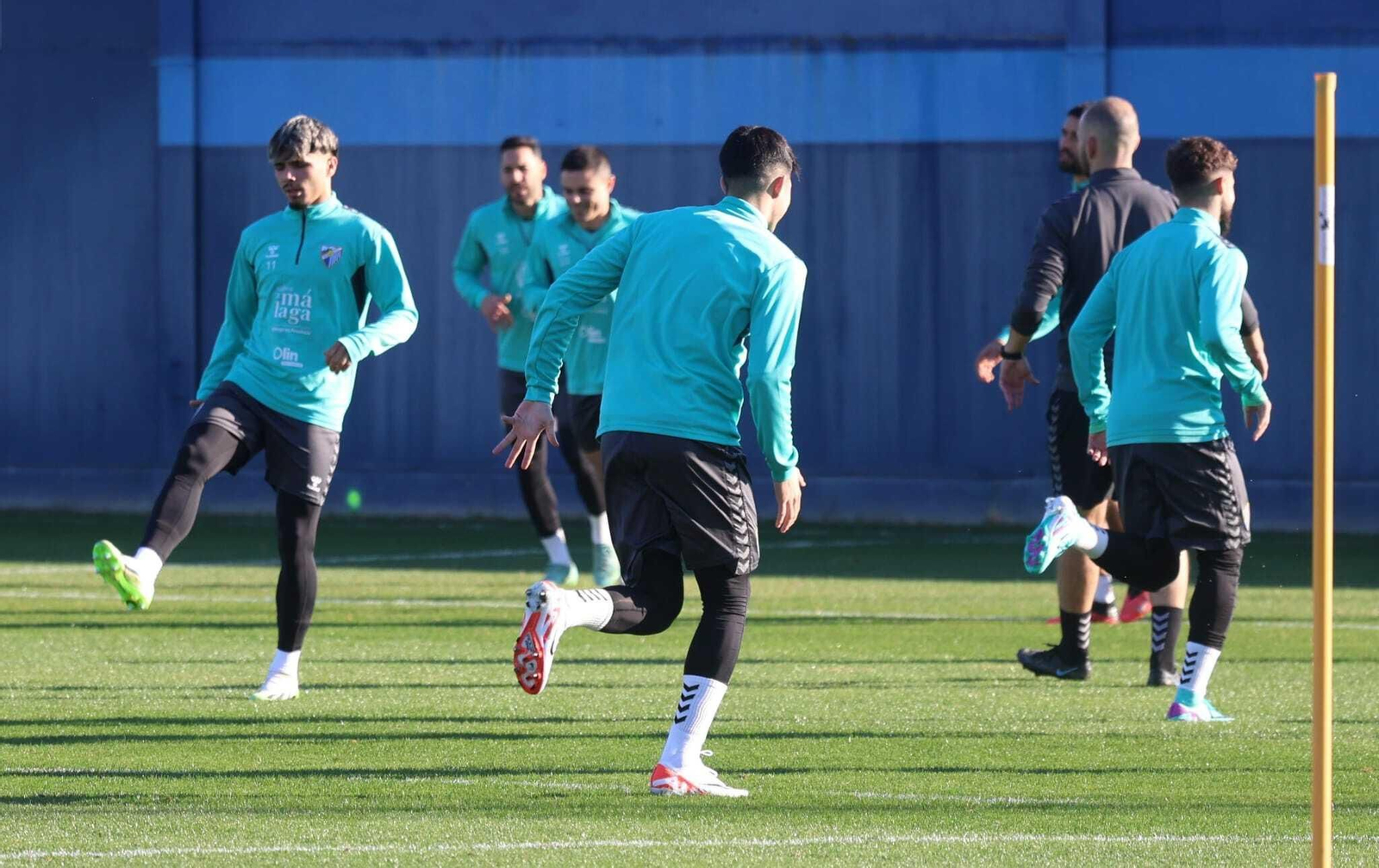 El Málaga CF regresa del parón con risas y una alegría