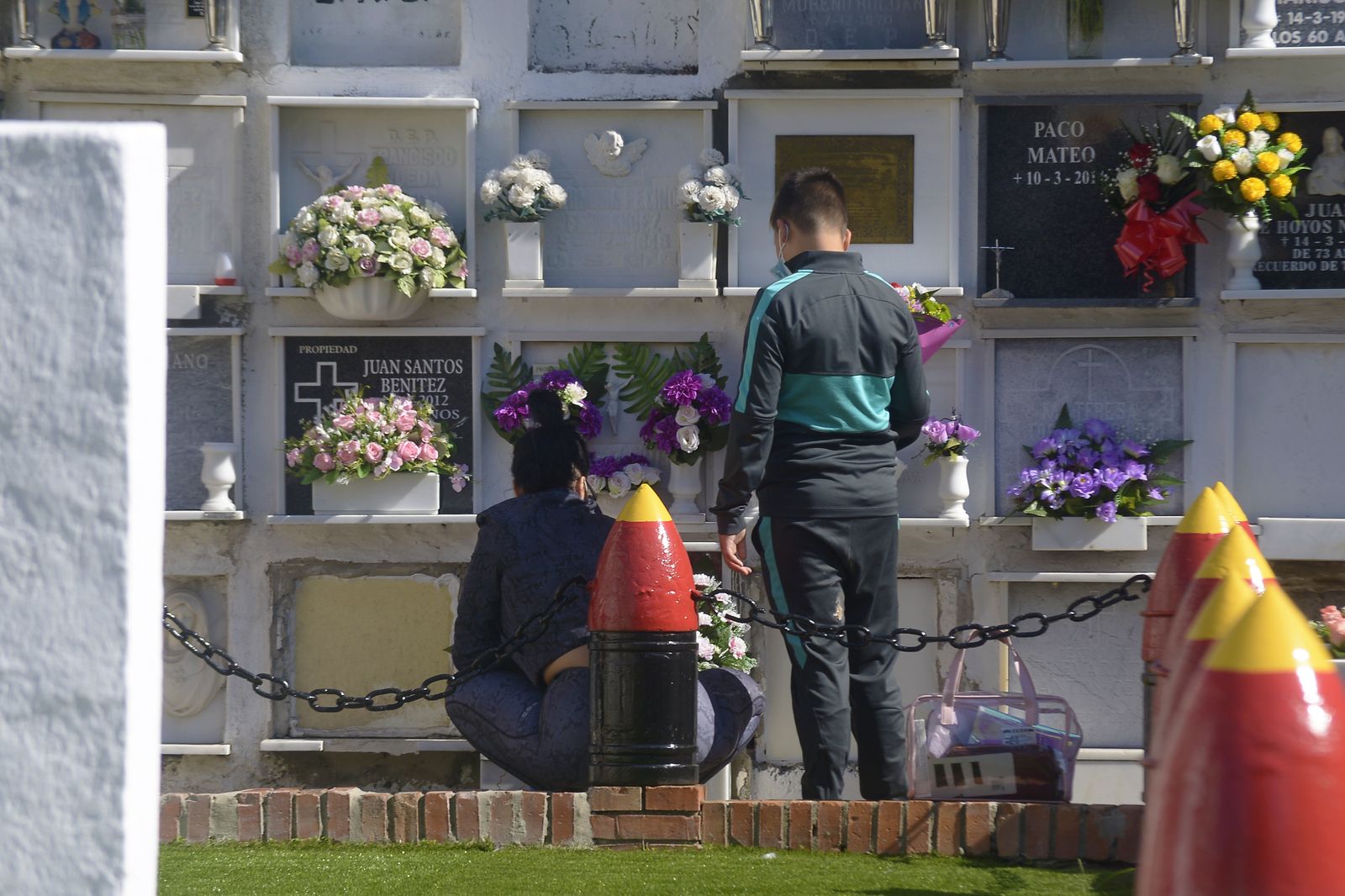 Fotos de los cementerios de Algeciras en el día de los difuntos