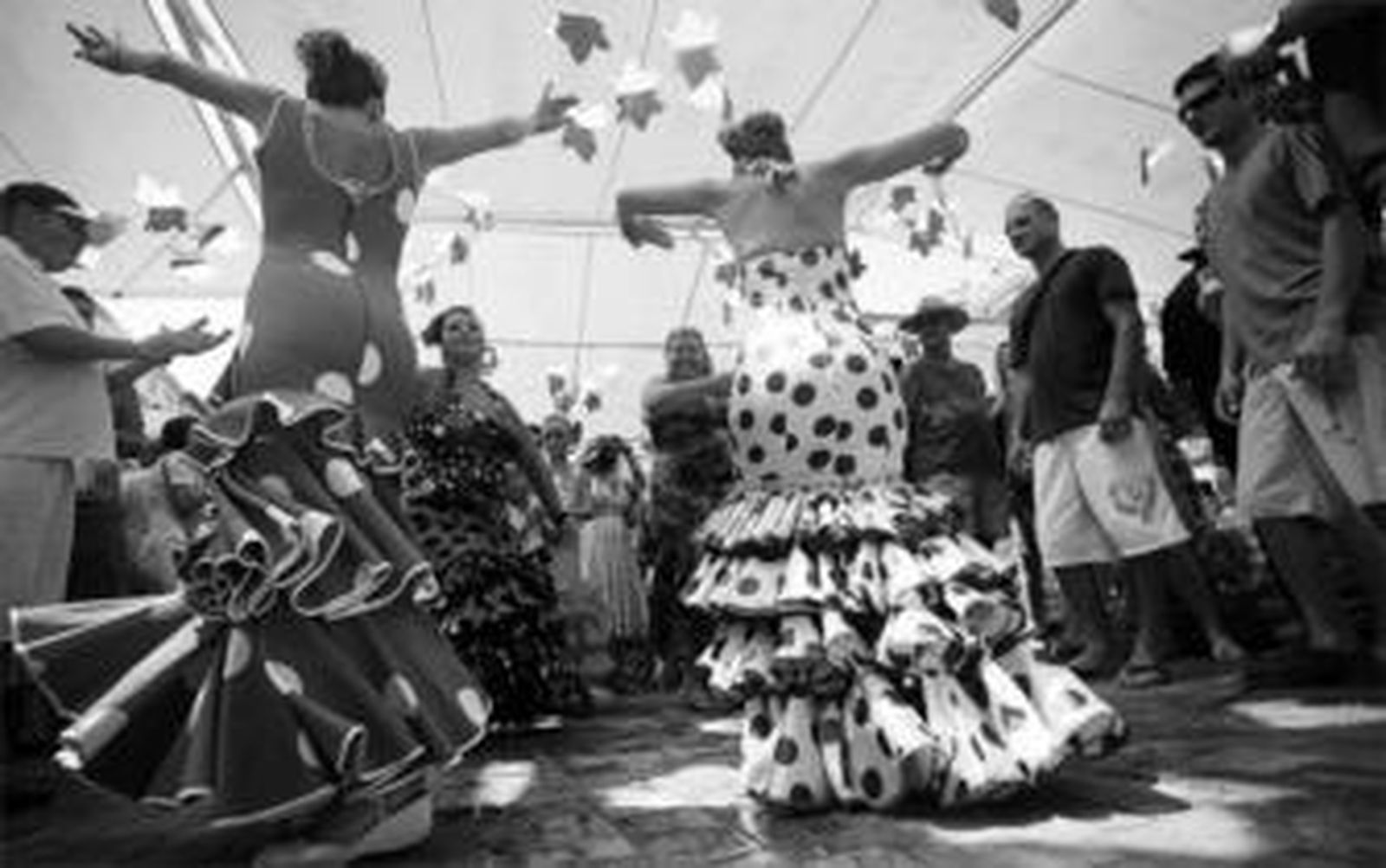 La Feria representa para muchos un eterno maratón de baile; las sevillanas siguen de moda.