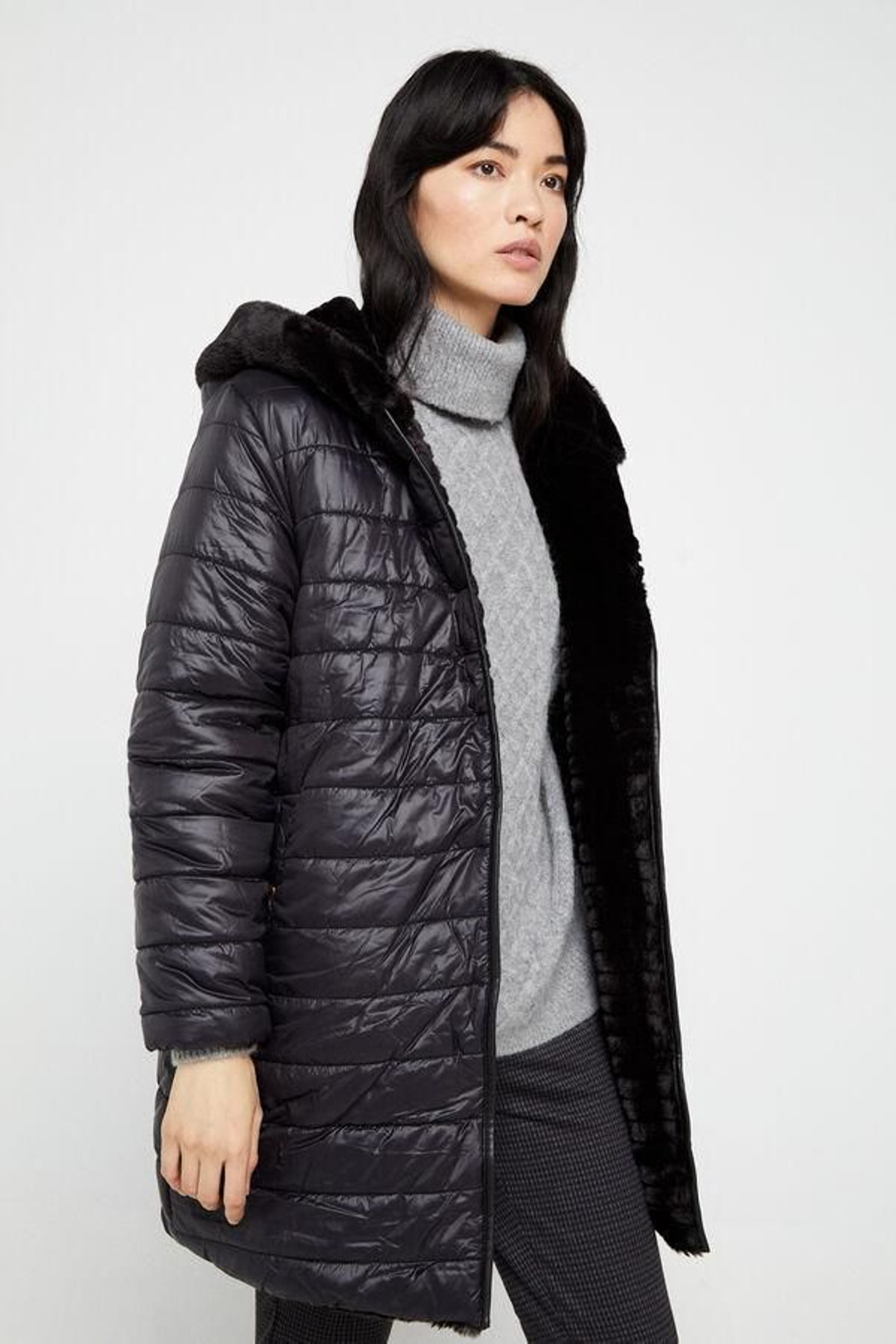 Plumífero reversible de Cortefiel.