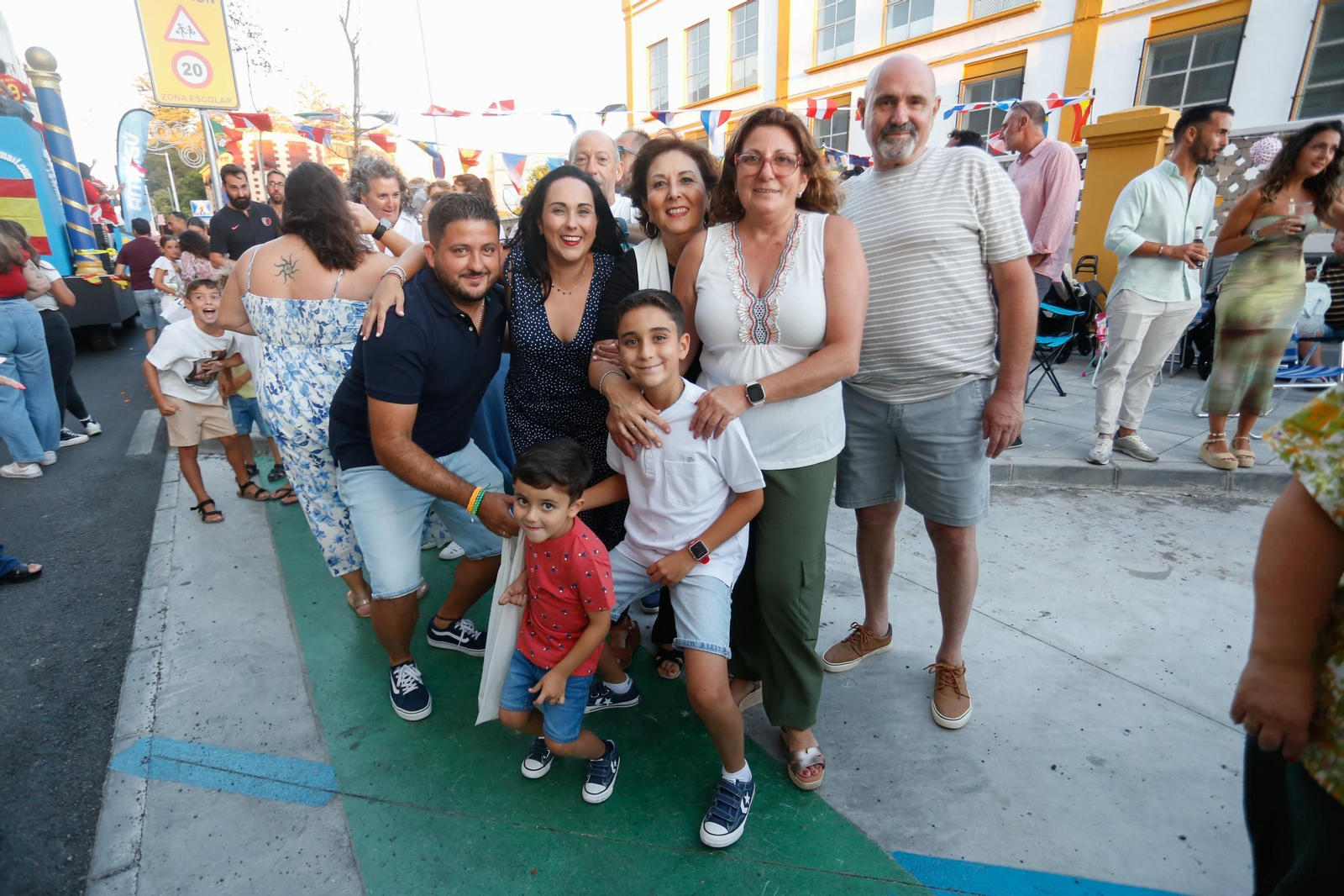 Búscate en las fotos de la cabalgata de la Feria de La Línea