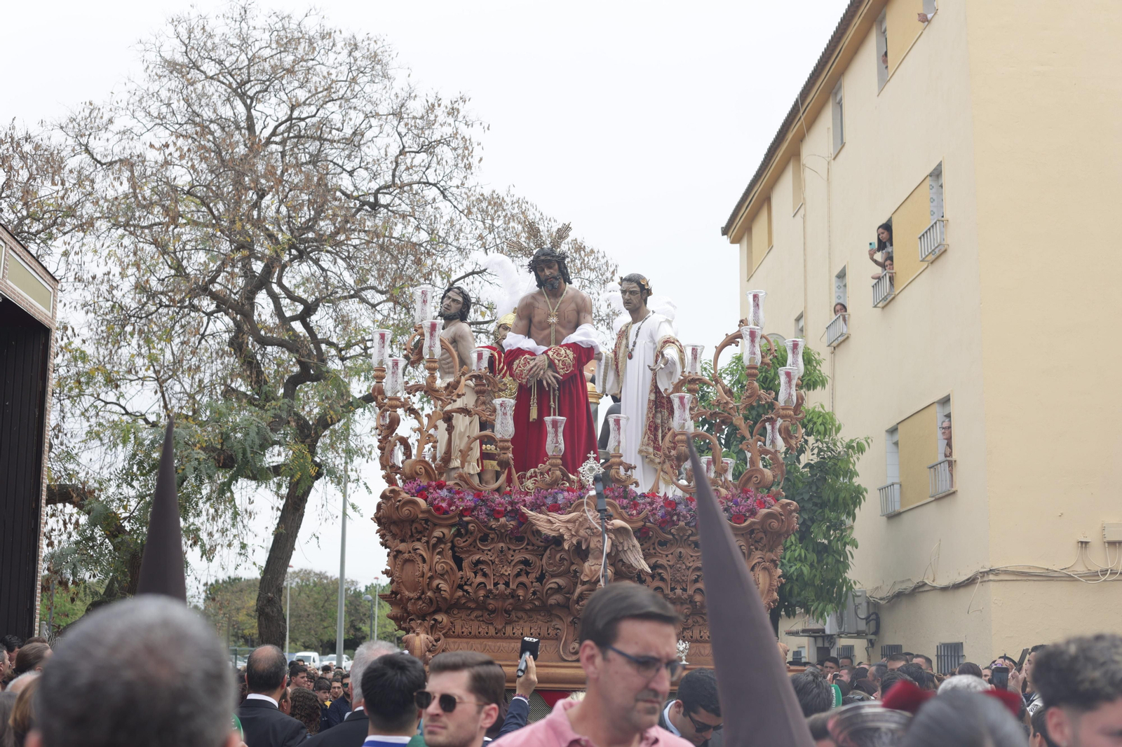 Martes Santo: la Hermandad de la Salud en imágenes
