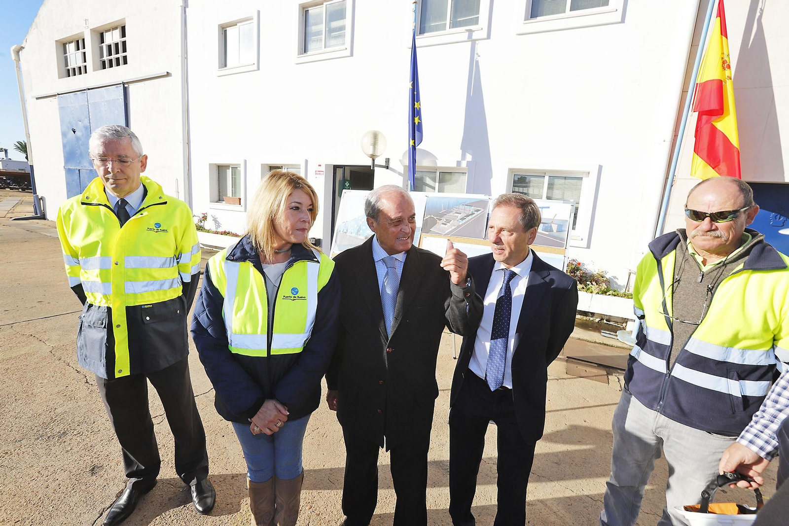 Imágenes de la visita a las instalaciones de Nuevo Astillero de Huelva.