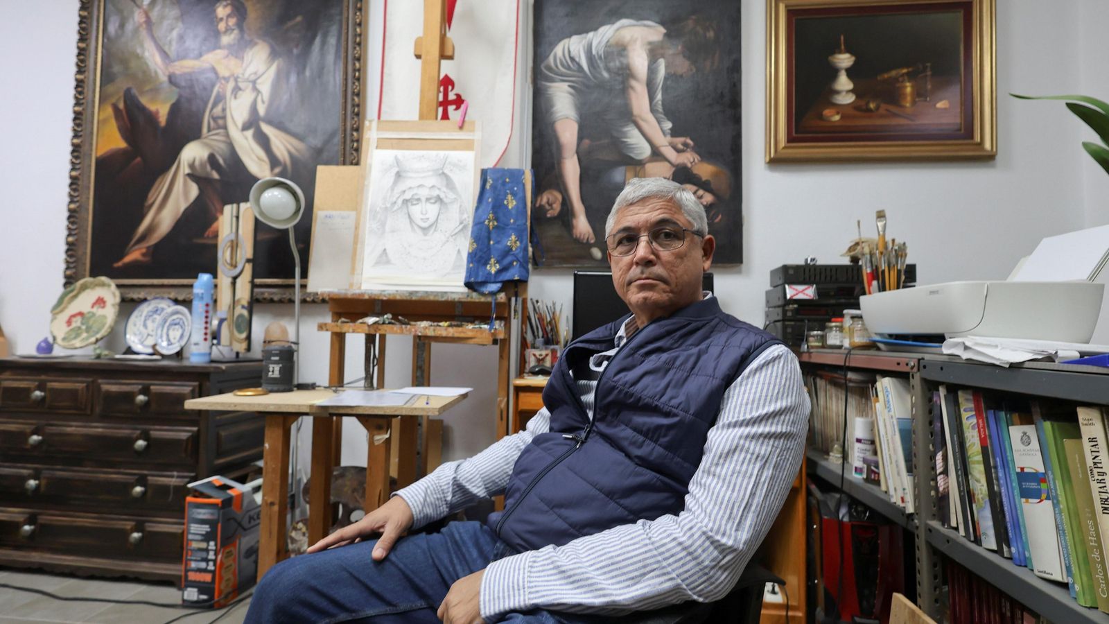 Carrasco, en su estudio. Carrasco, en su estudio.
