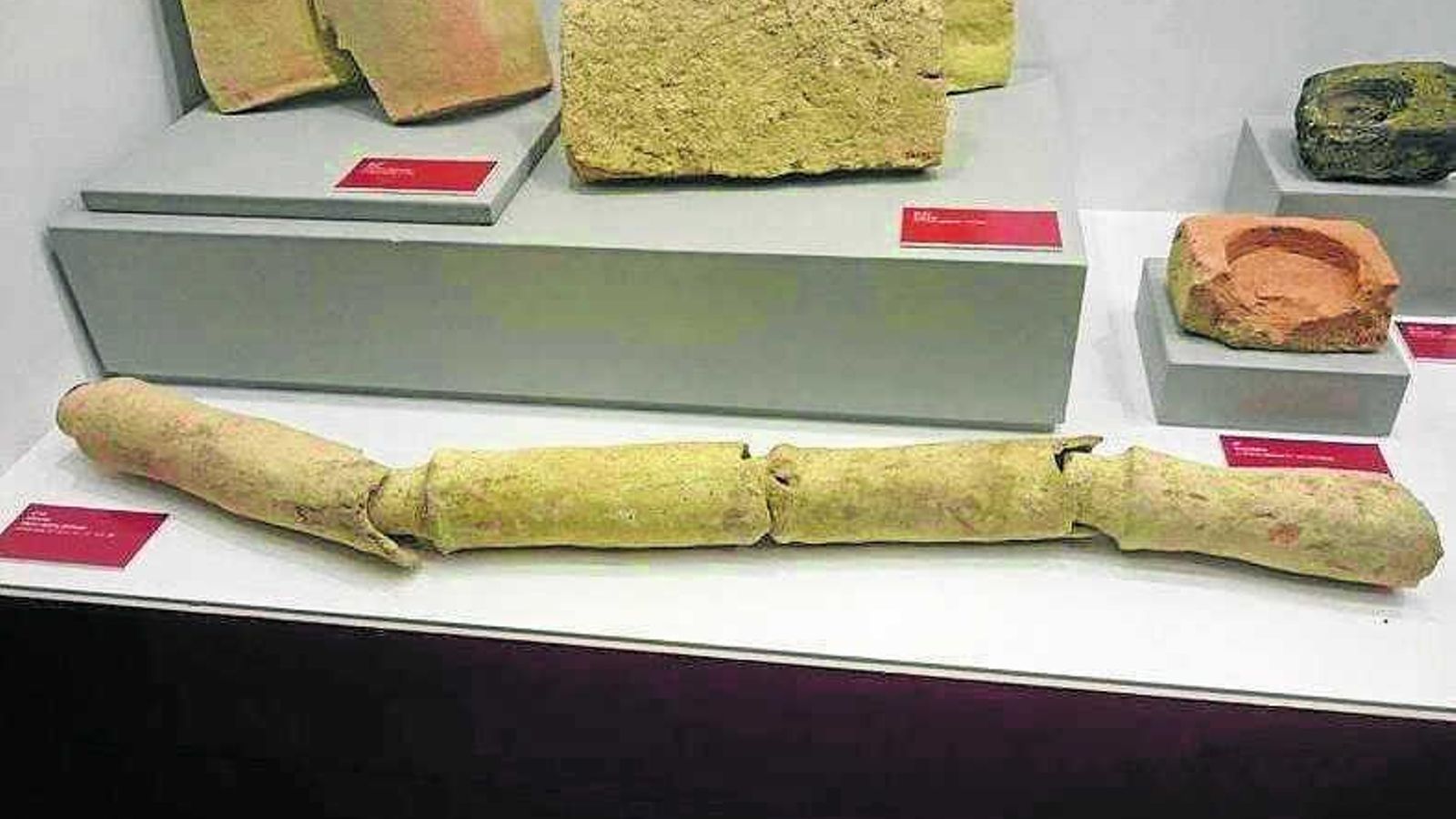 Las cañarías de barro empleadas en este barrio andalusí