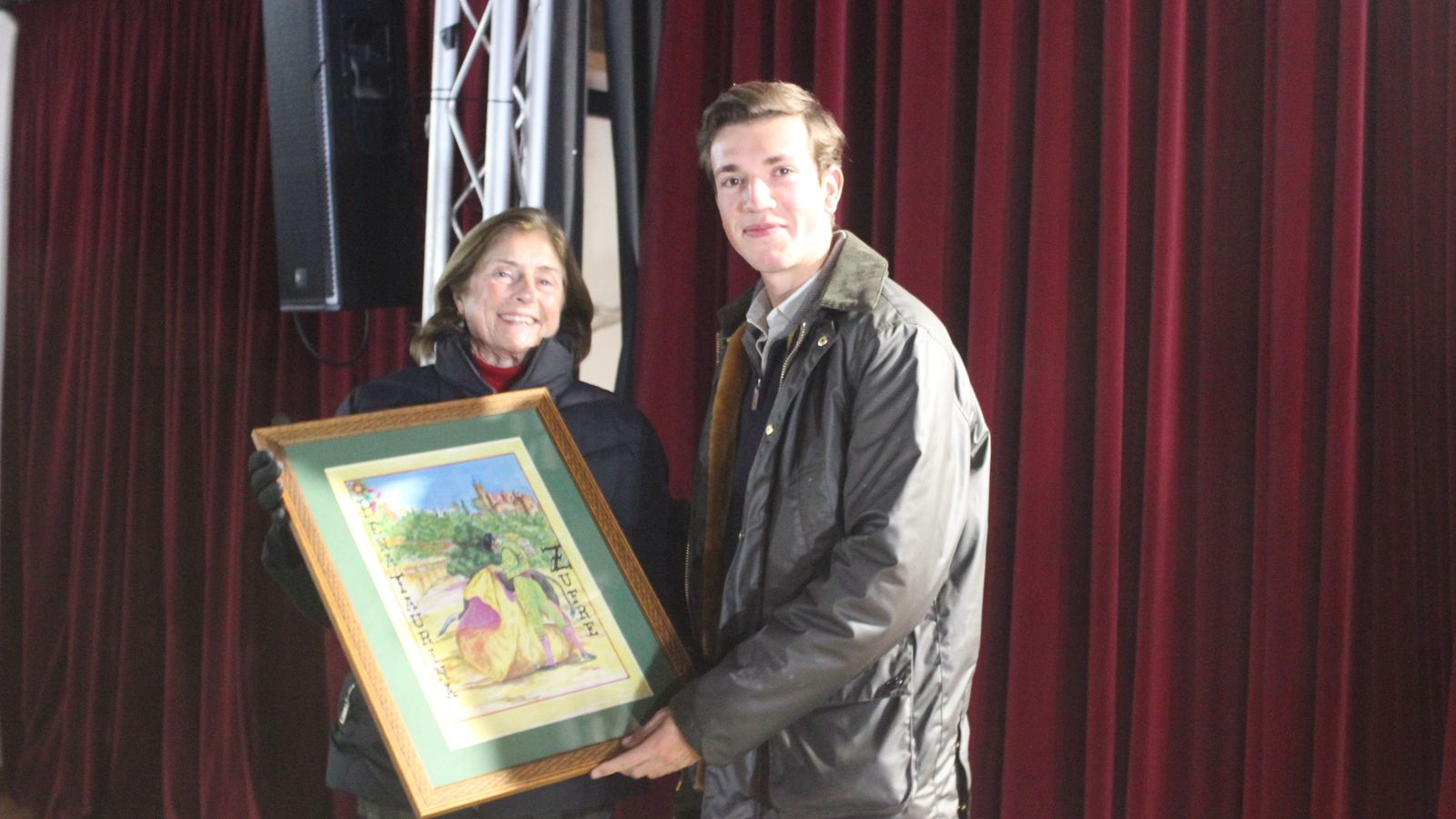 La presidenta de la peña , Guadalupe Duque, y Zulueta