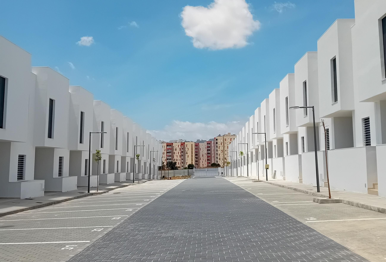 Promoción ELARA finalizada de Aedas Homes en Entrenúcleos (Dos Hermanas).