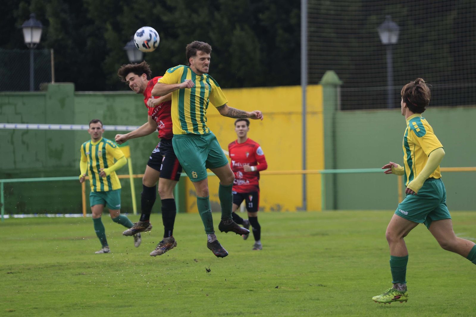 Las fotos de la visita del Egabrense de Rafa Escobar a la Unión Deportiva Los Barrios