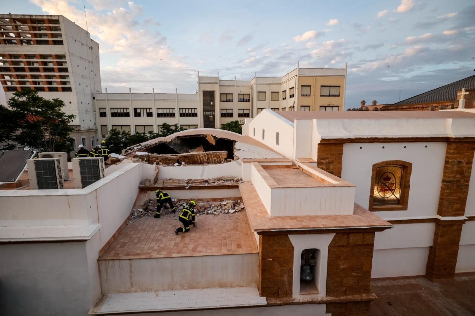Así ha quedado el techo de la cúpula de la Castrense