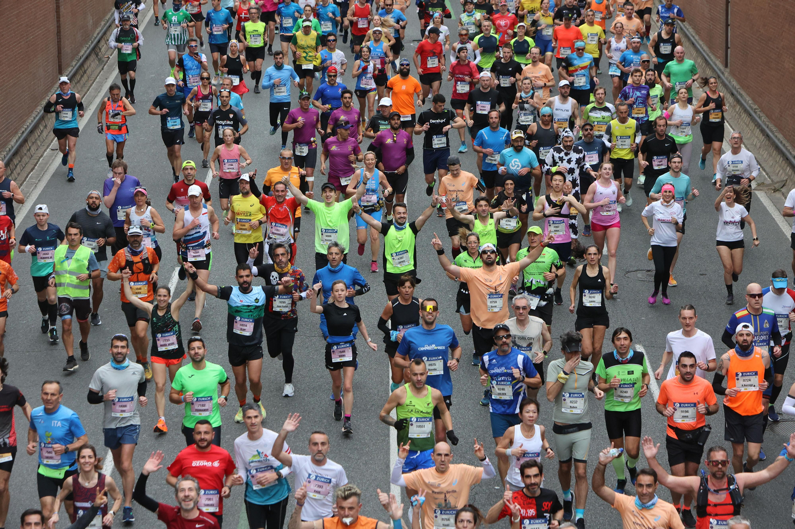 Búscate en la maratón de Sevilla 08