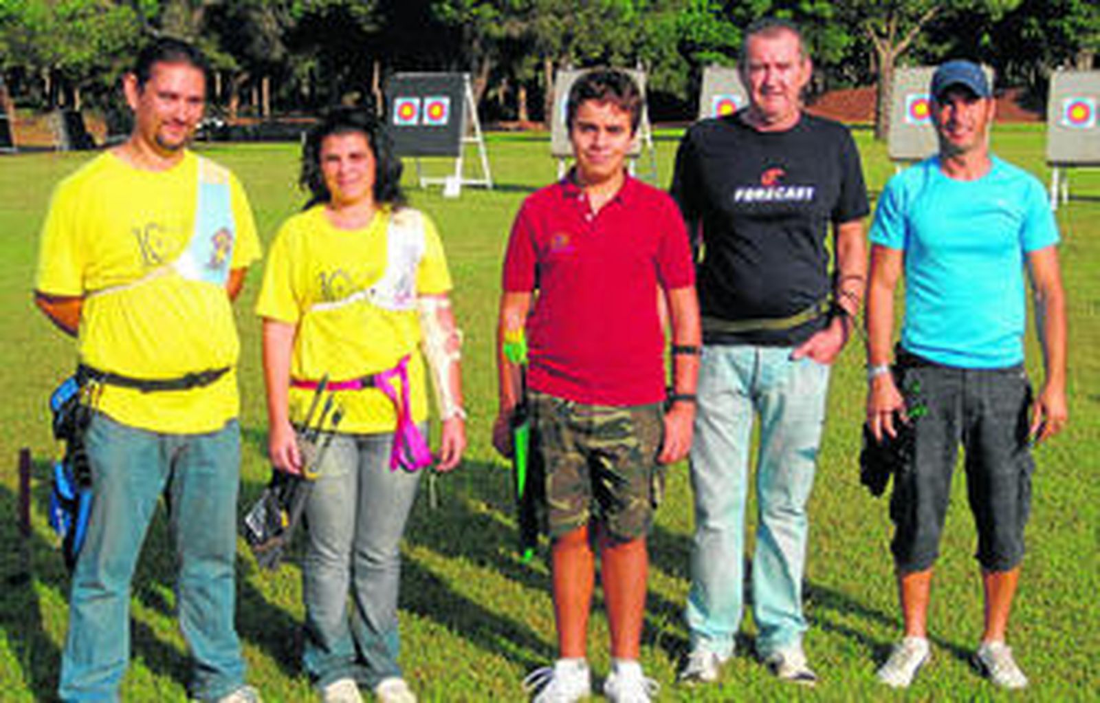 Los cinco primeros clasificados en la Liga Handicap de tiro con arco.