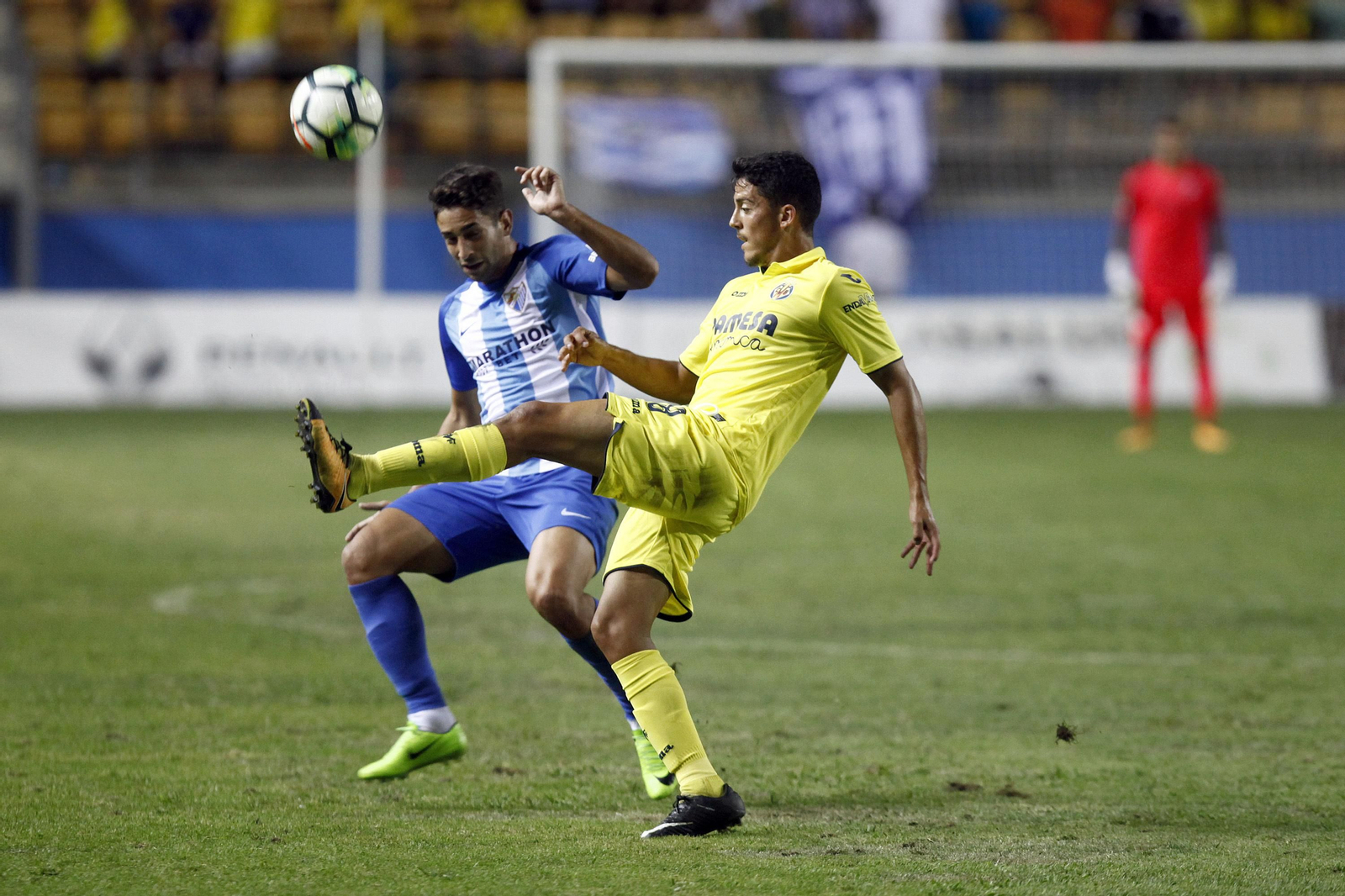 Las imágenes del Málaga-Villarreal del Trofeo Carranza
